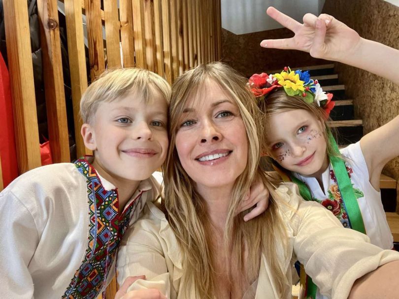 Олена Кравець і її діти зараз