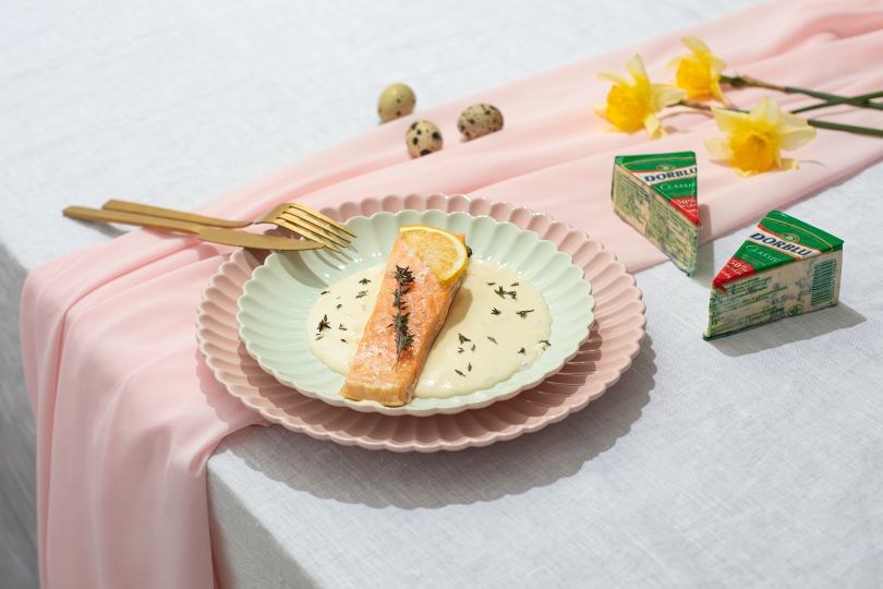 Запечений лосось з соусом Dorblu