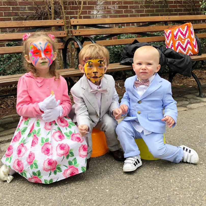 Алек Болдуин с женой и детьми