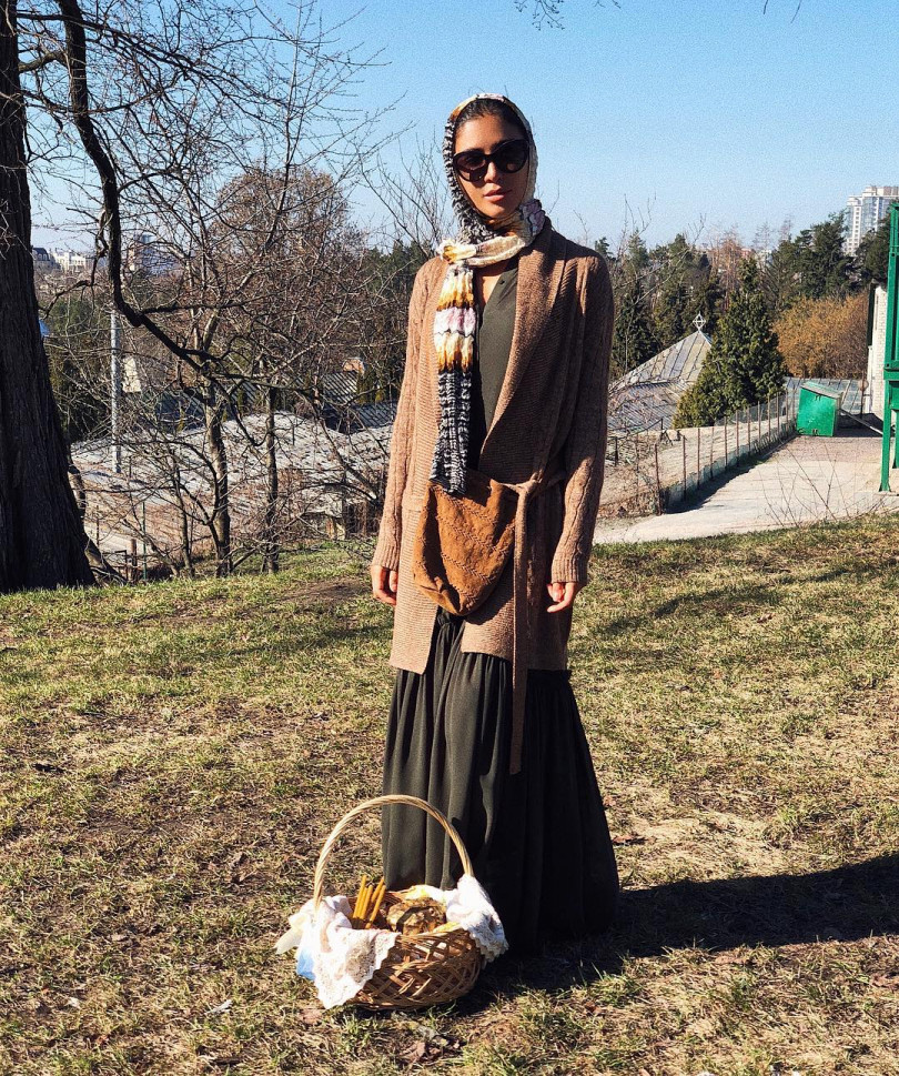 Санта Димопулос празднует Пасху