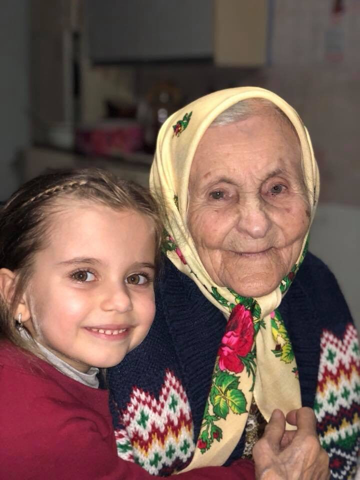 Дочь Лилии Ребрик Дианка с прабабушкой