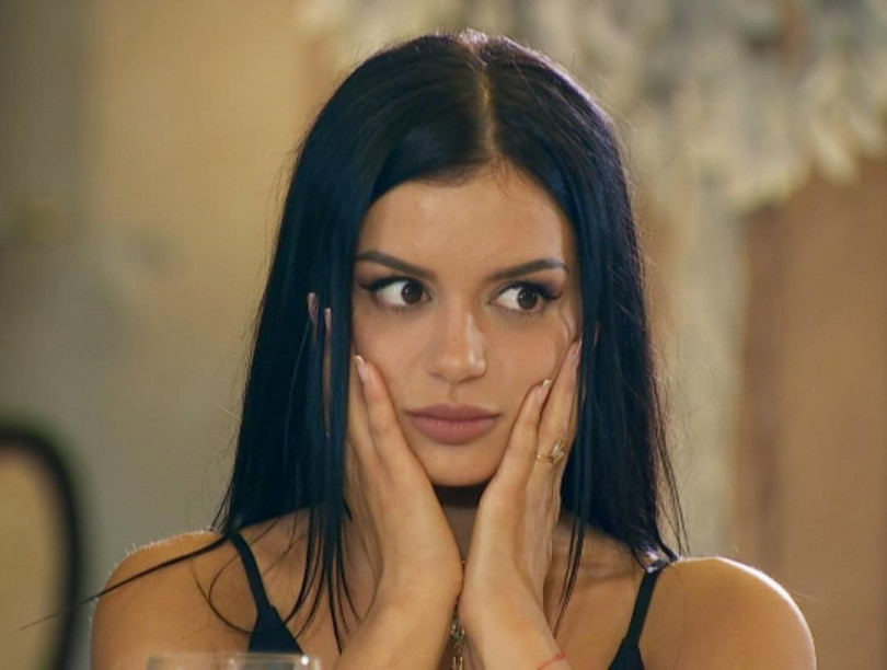 Холостяк-8: кто покинул проект в седьмом выпуске?