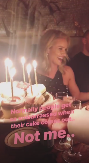 День рождения Роузи Хантингтон-Уайтли