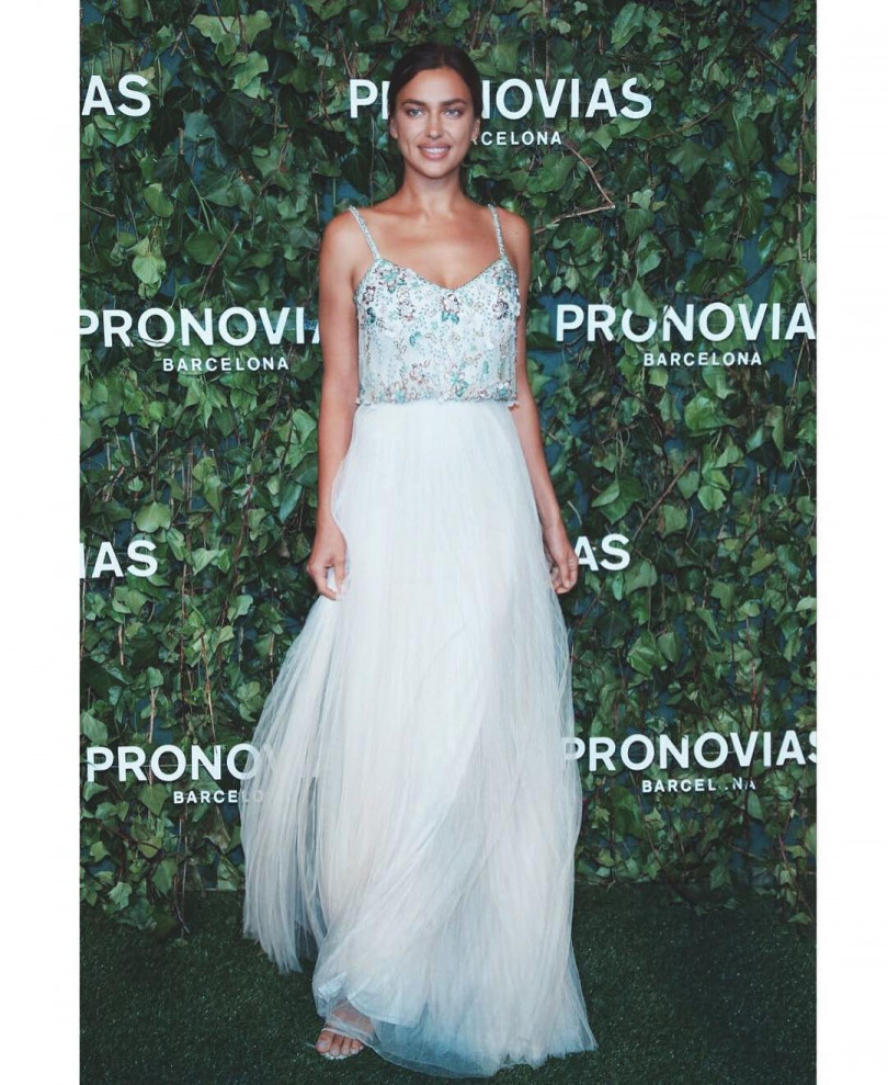 Ирина Шейк в свадебном платье