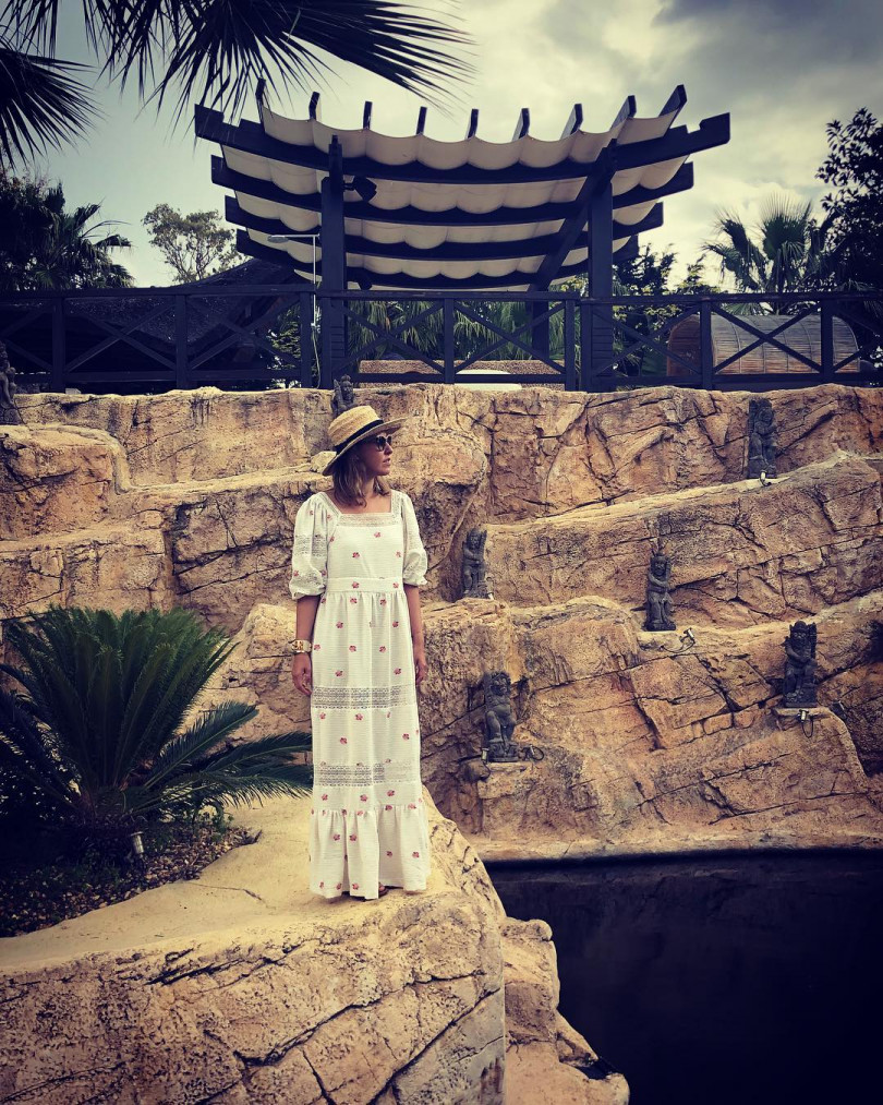 Ксения Собчак с мужем и сыном в Испании