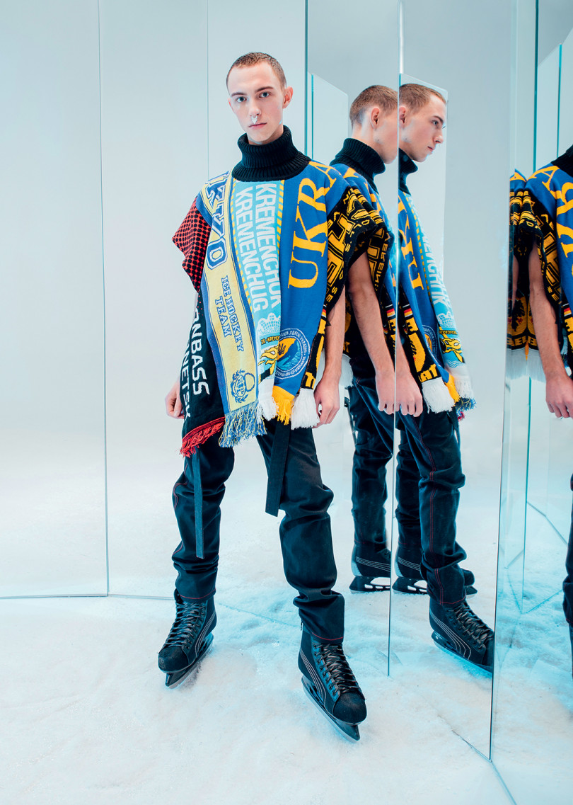 Модель на коньках на показе Жана Грицфельдта