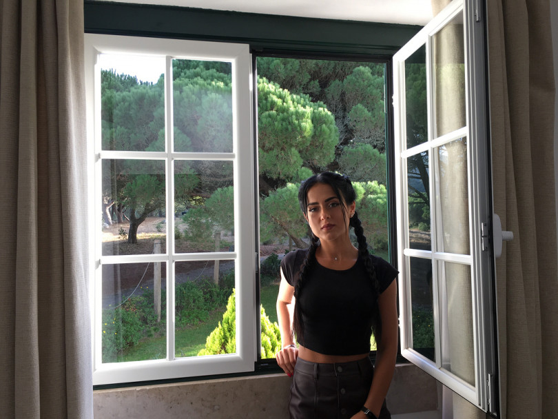 Яна Холостяк