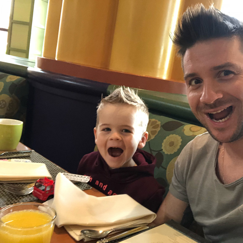 Сергей Лазарев с сыном