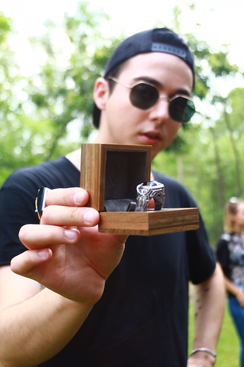 Кольцо Меловина уйдет с молотка