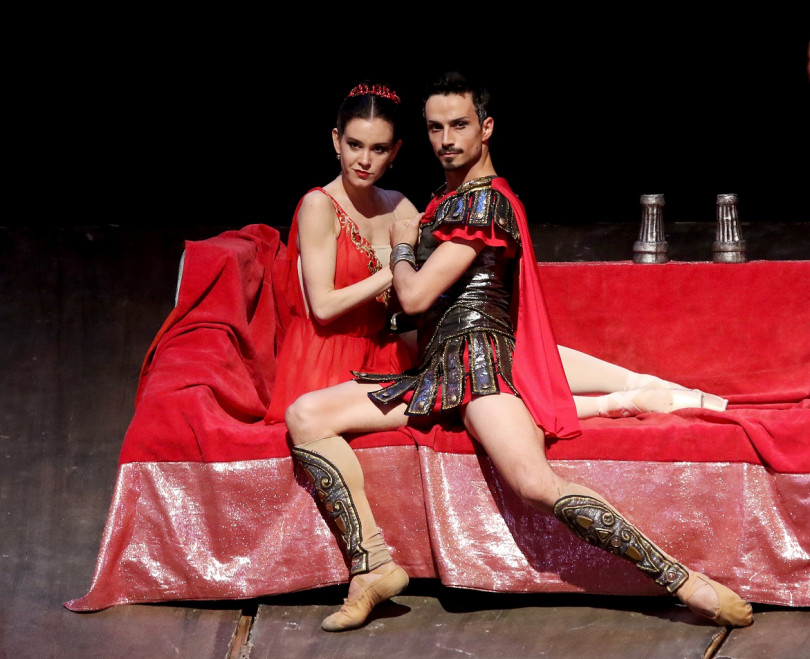 Петра Конти и Стоянов