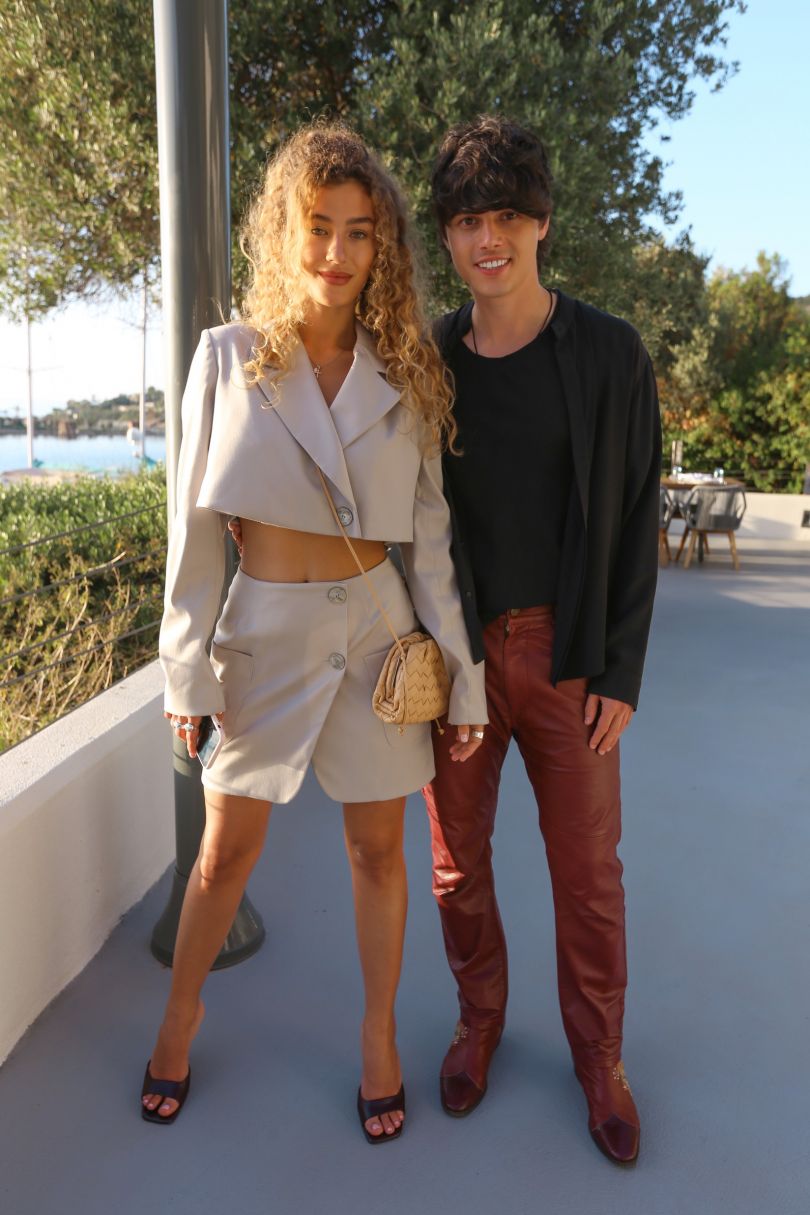 Никита Алексеев и его девушка &mdash; солистка &laquo;ВИА Гры&raquo; Ульяна Синецкая