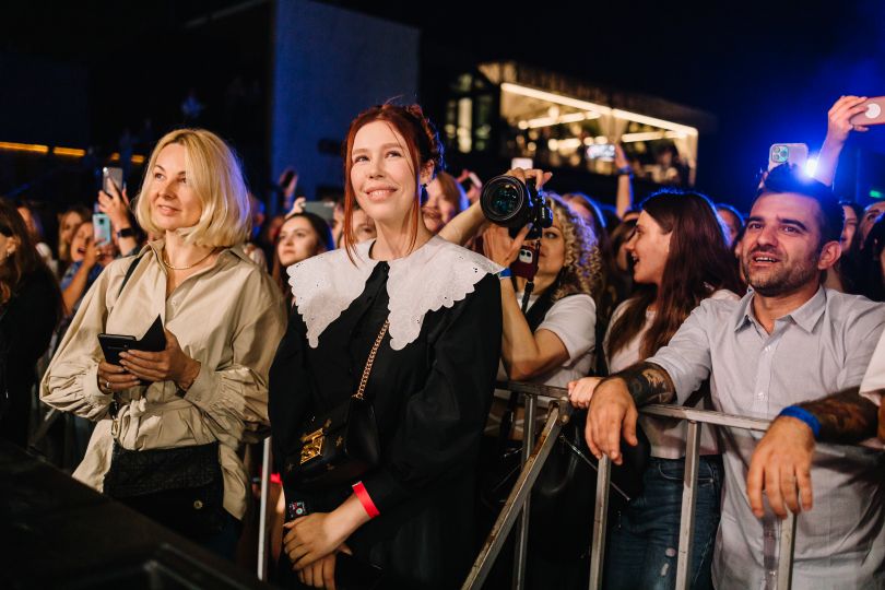 Соня Плакидюк на концерте Бумбокс