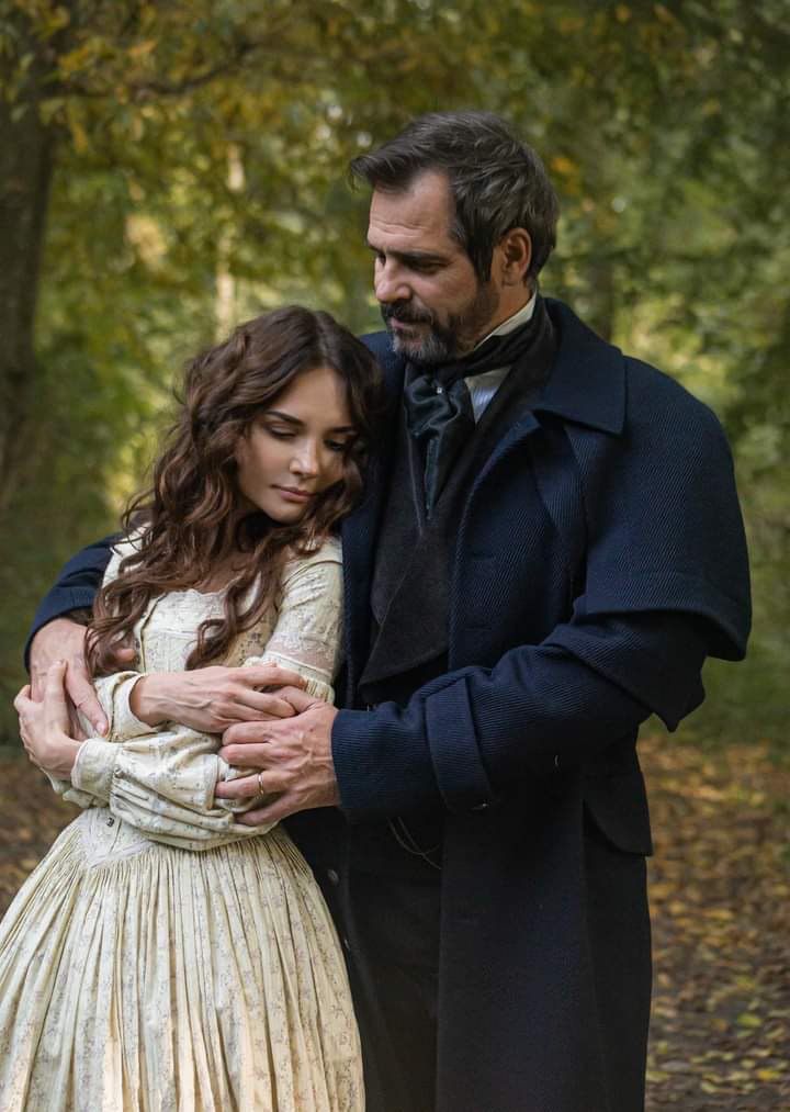 Алена Лавренюк и Павел Делонг – исполнители главных ролей в сериале «Кофе с кардамоном»