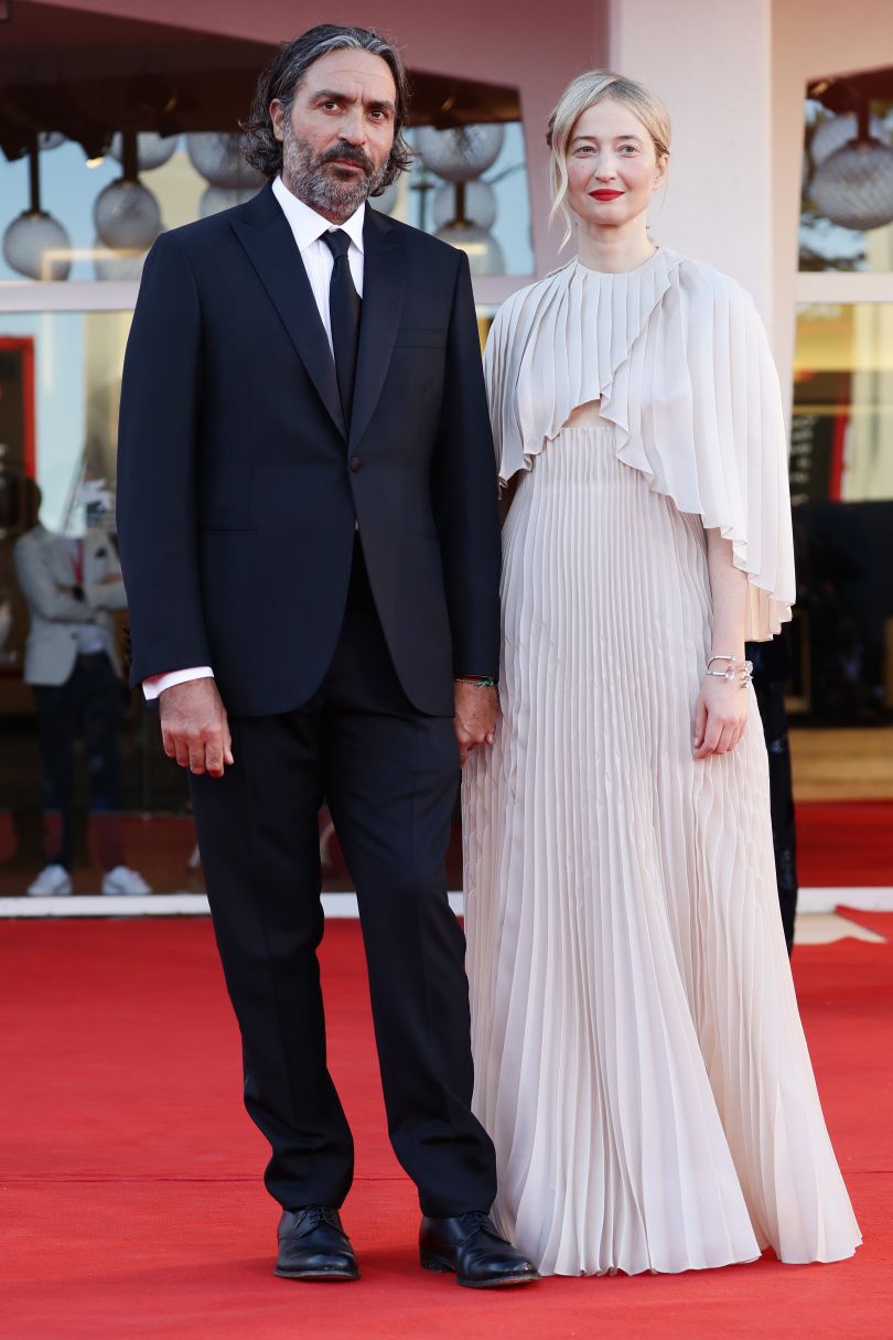 Венецианский кинофестиваль 2021: Альба Рорвахер в Dior Haute Couture