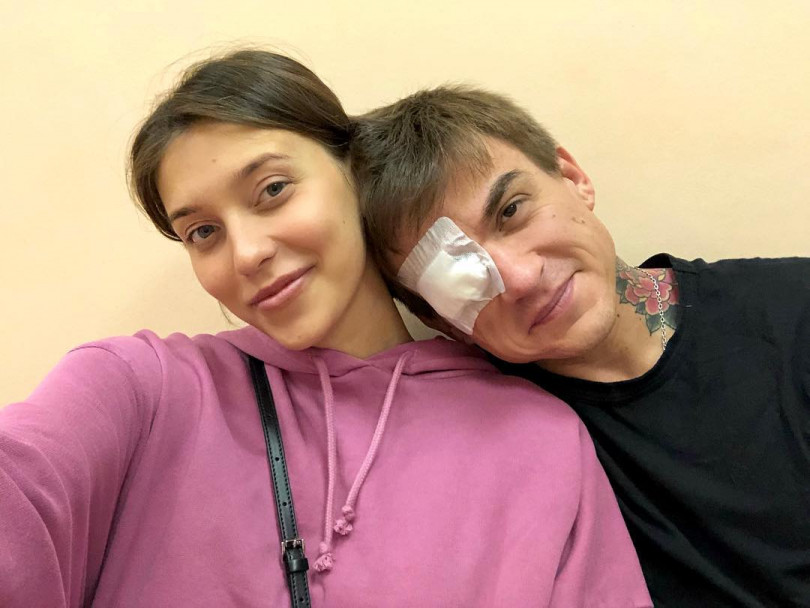 Влад Топалов травмировал глаз, спасая беременную Регину Тодоренко
