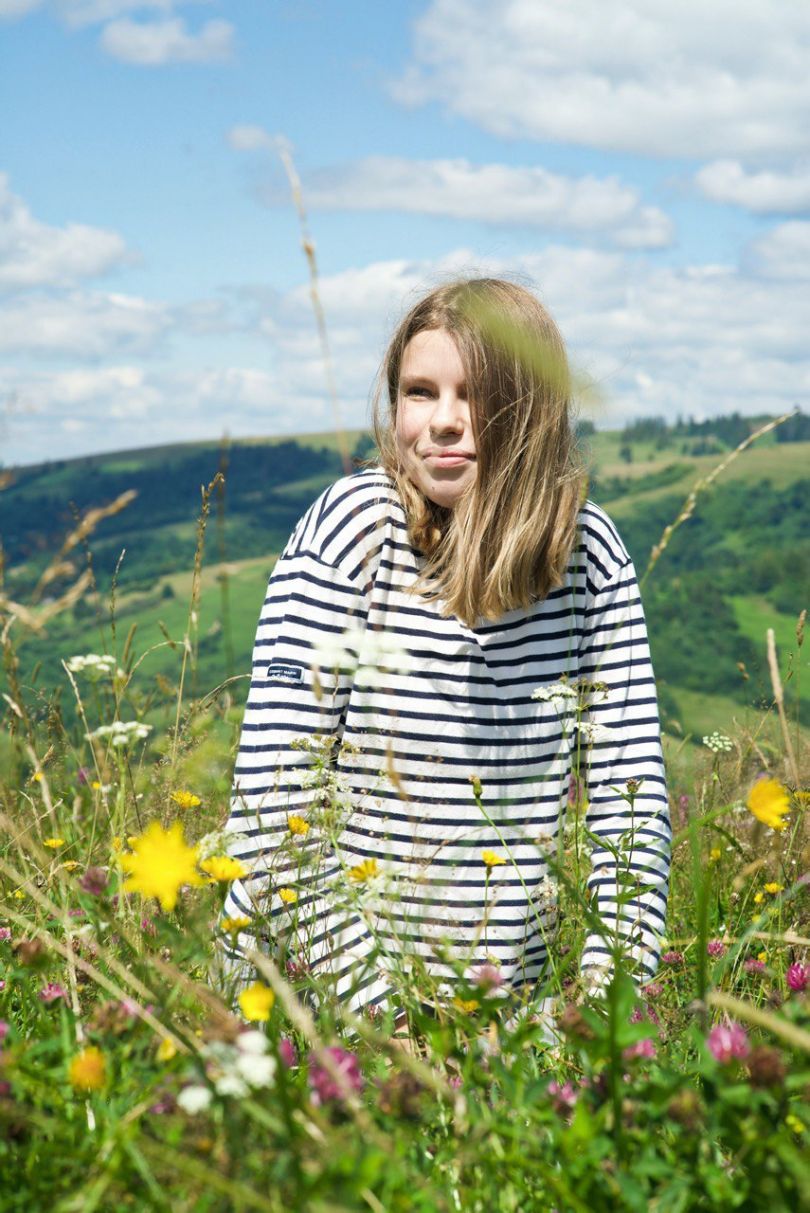 Дочь Лидии Таран Василина в поле
