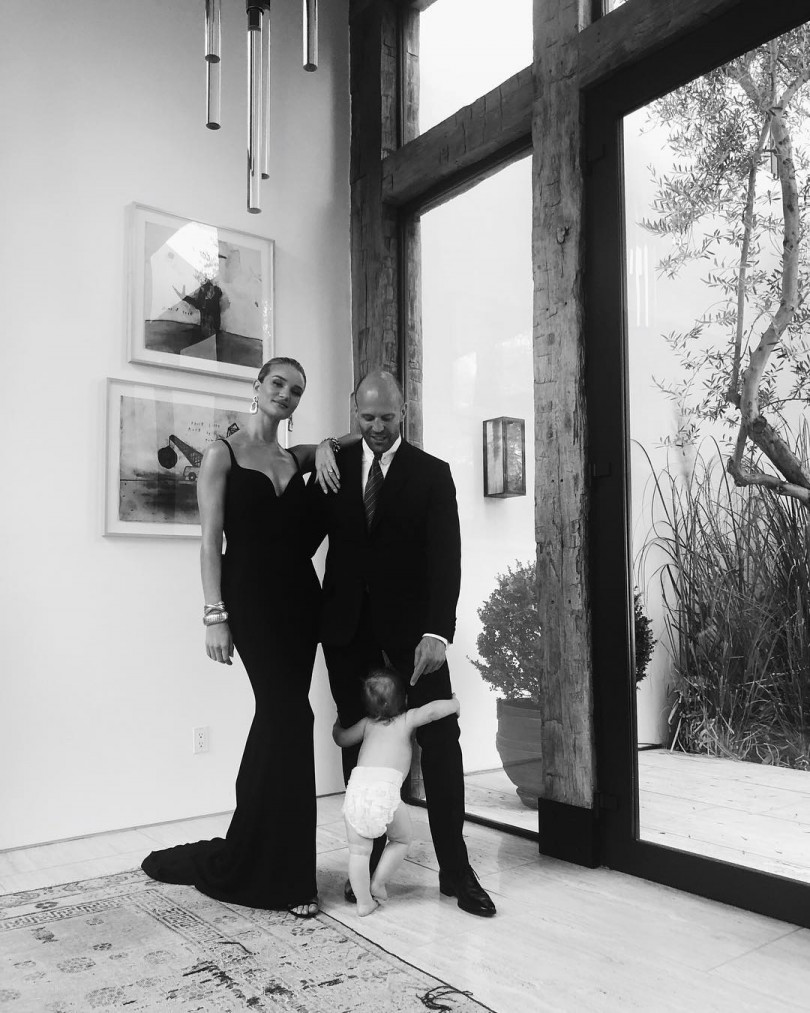 Рози Хантингтон-Уайтли и Джейсон Стэтхэм с сыном