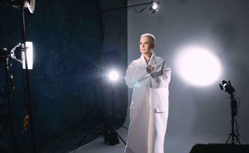 Алла Мазур с короткой стрижкой без парика