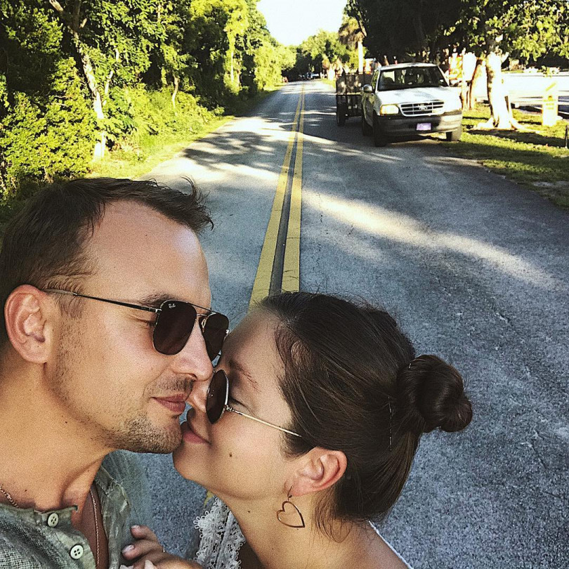 Нюша с мужем