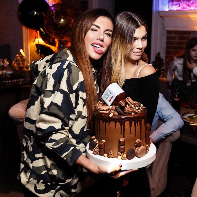 Анна Седокова с дочкой Алиной