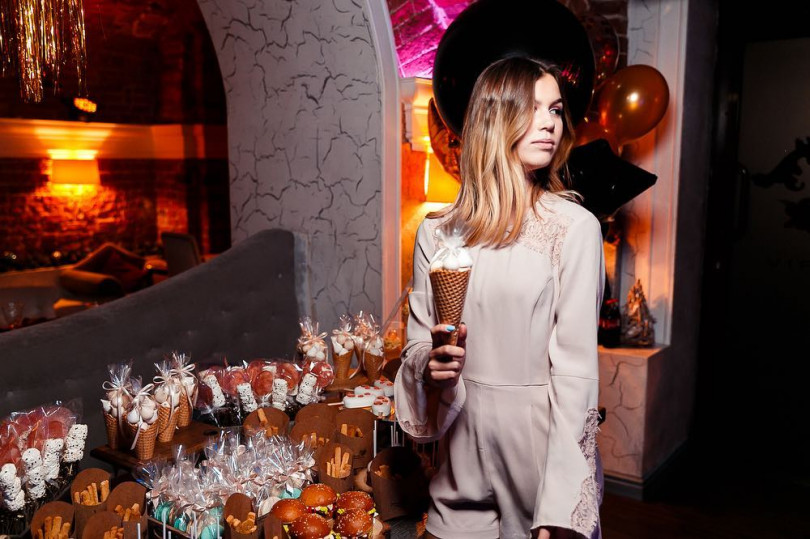 Дочь Анны Седоковой Алины