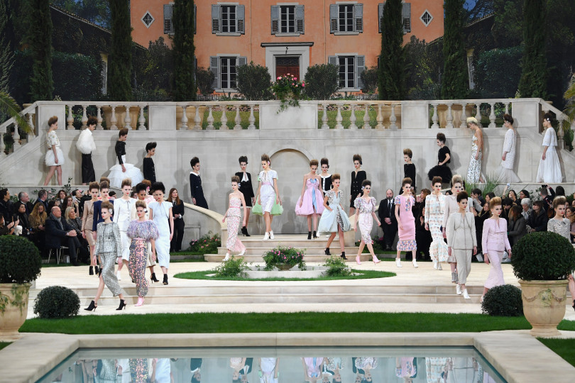 Показ Chanel 2019 в Париже