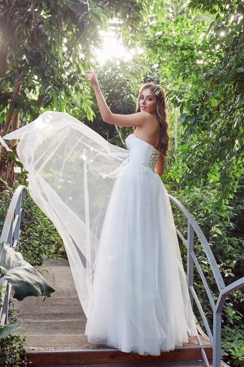 Алена Лесык представила коллекцию свадебных платьев