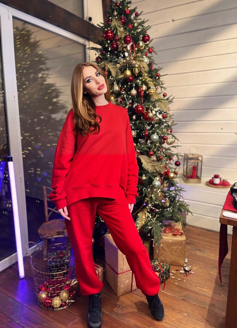 Слава Каминская и новогодняя елка