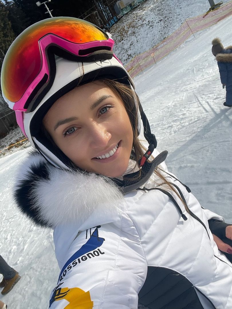Анна Ризатдинова на горнолыжном курорте в Карпатах