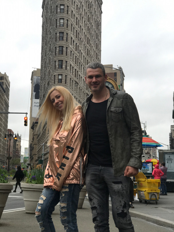 Арсен Мирзоян с женой