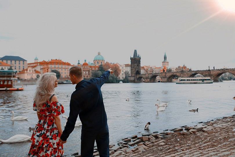 Как нежно: Алина Гросу растрогала редким фото со своим женихом