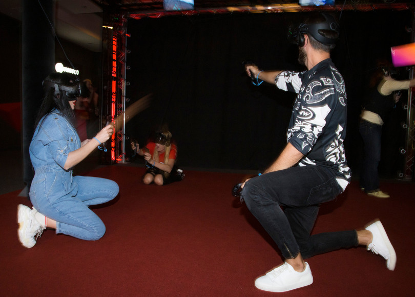 Звезды в парке виртуальной реальности VRtuality