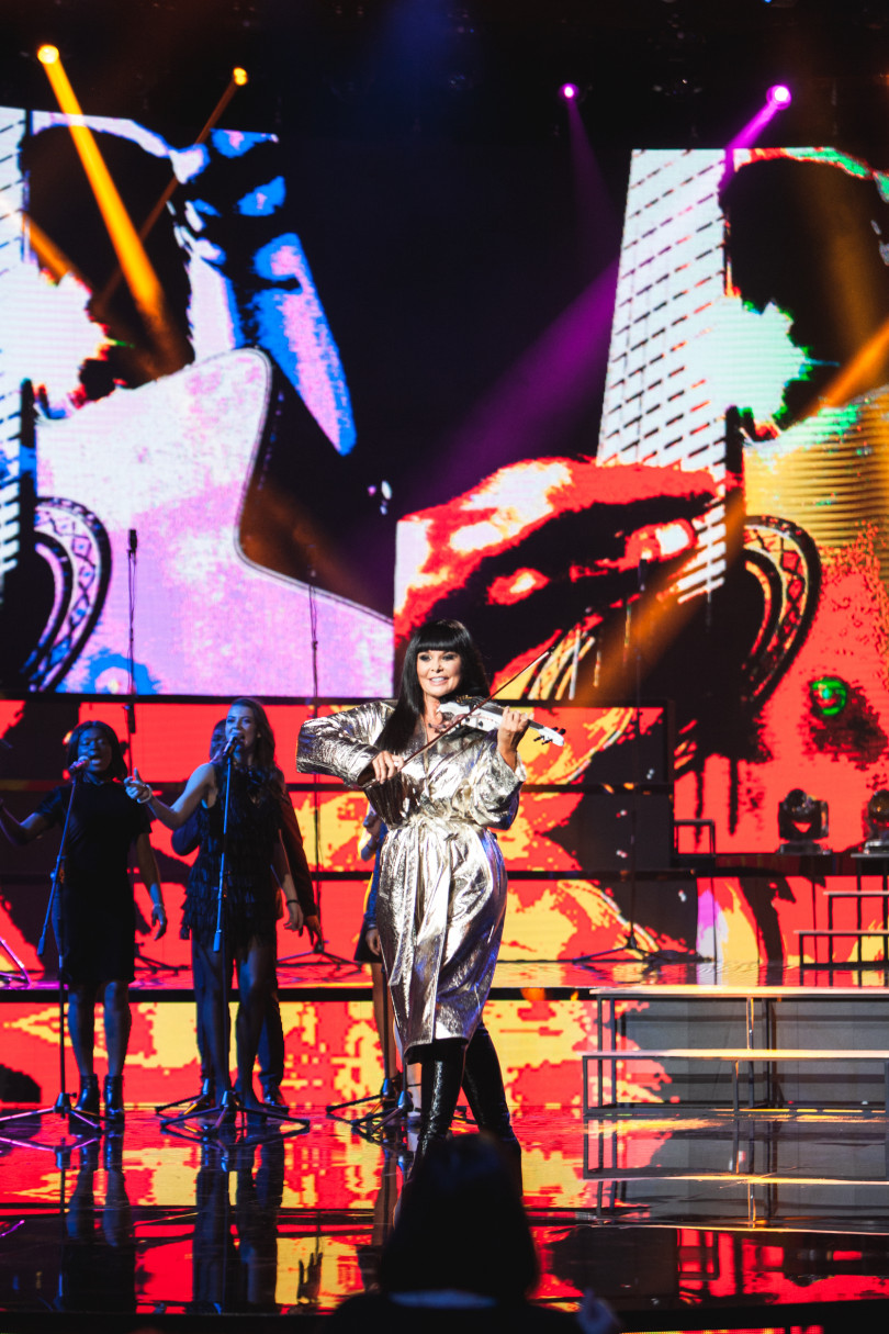 Новое шоу Ассии Ахат выходит на общественном телевидении США