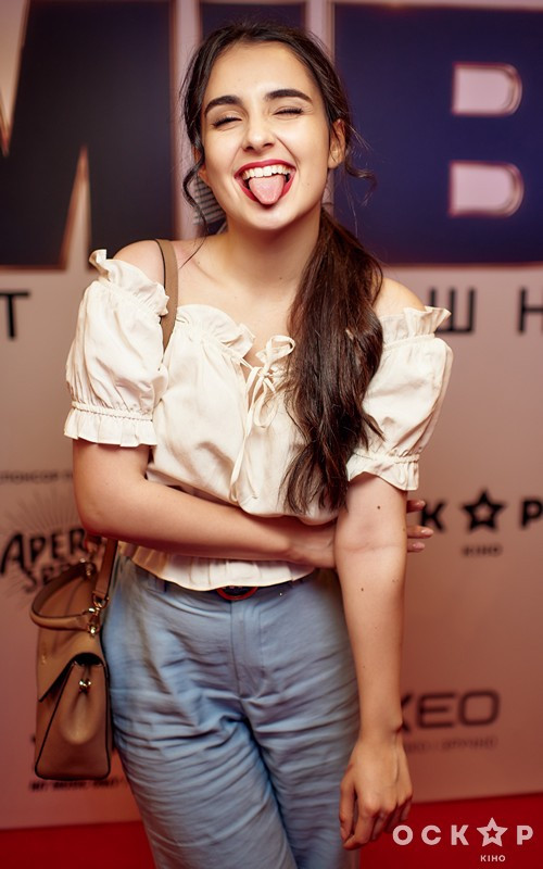 Анна Трінчер