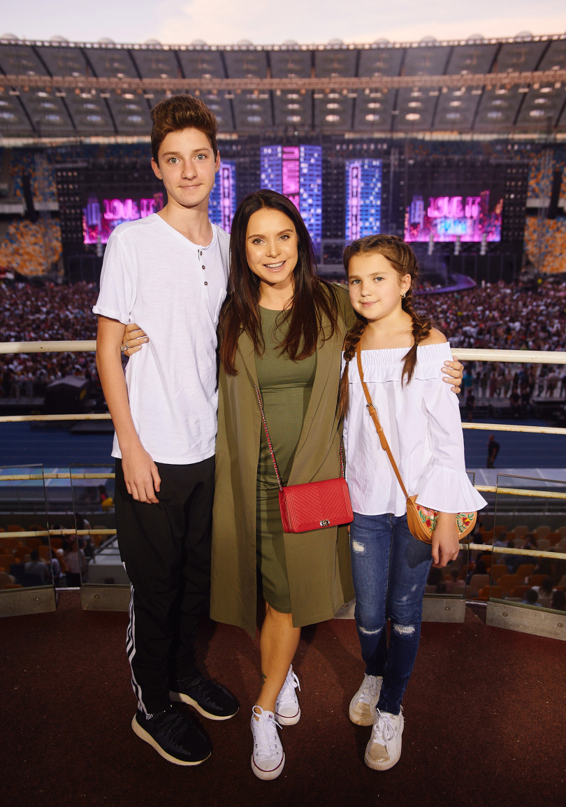 Лилия Подкопаева с детьми