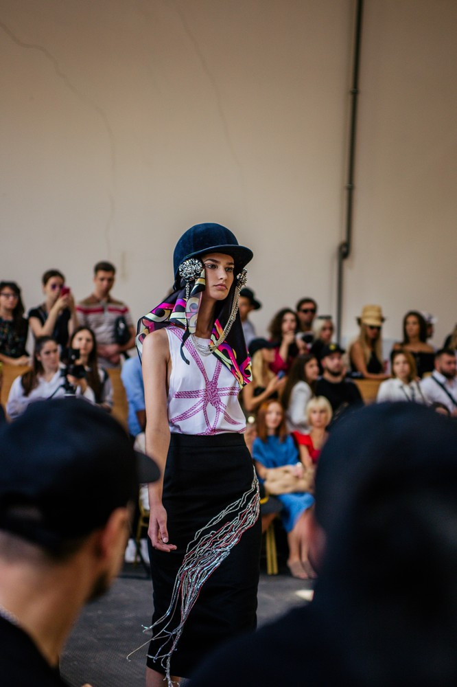 Показ Жана Грицфельдта в конном клубе