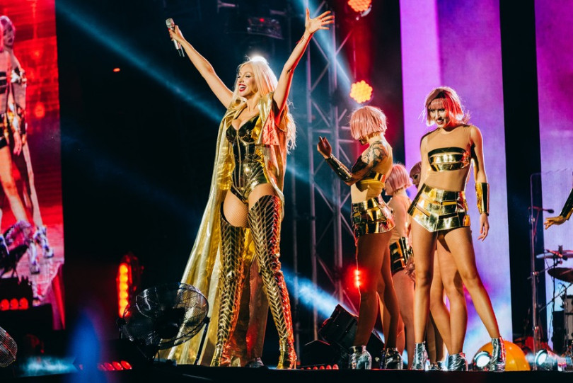 Оля Полякова