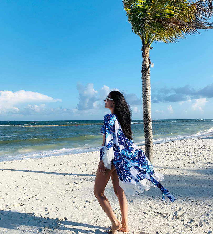 В сети обсуждают фигуру Маши Ефросининой в купальнике