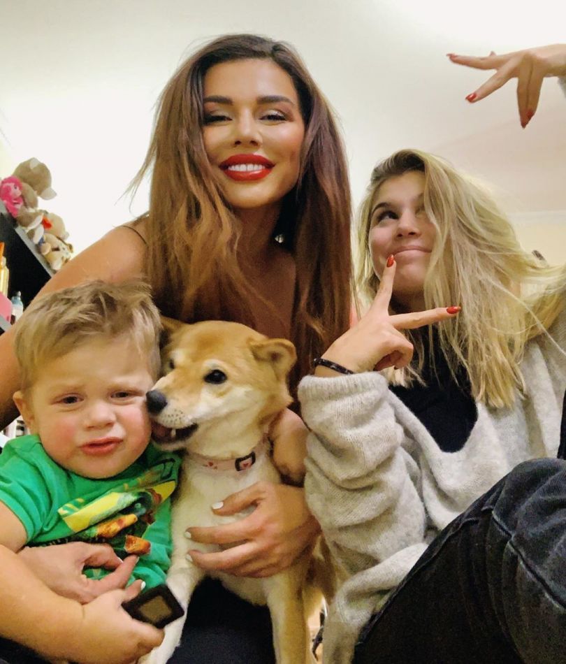 Анна Седокова с детьми