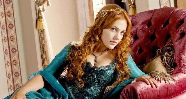 кадр из сериала "Великолепный век"