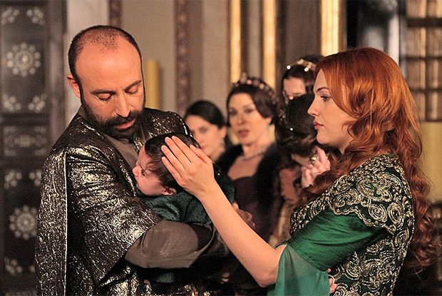 кадр из сериала "Великолепный век"