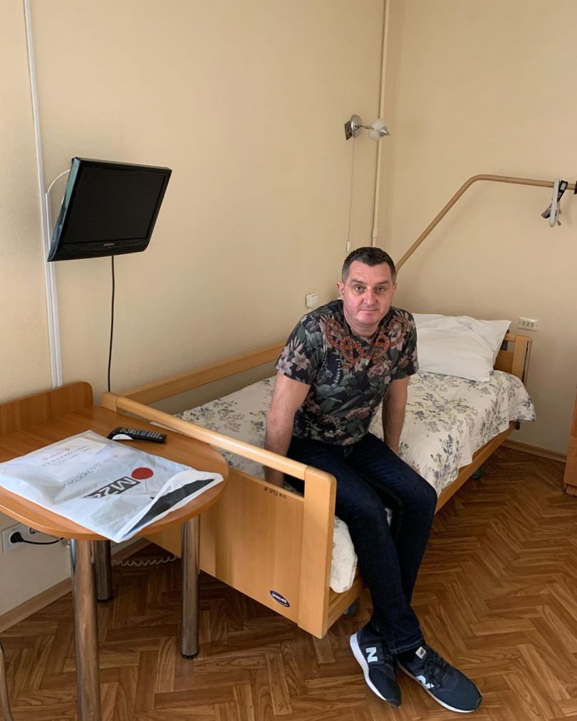 Дядя Жора перенес инсульт
