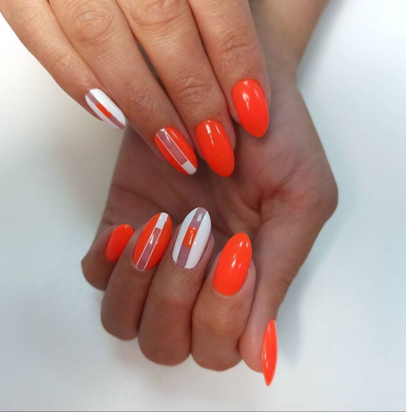 Неоновый маникюр