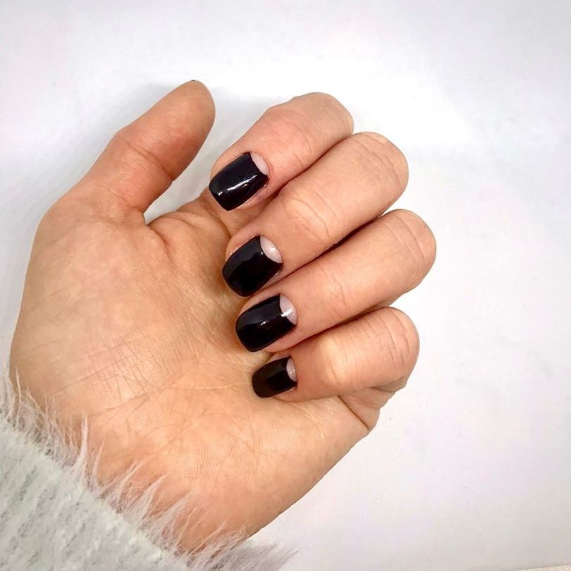 Маникюр с лунками