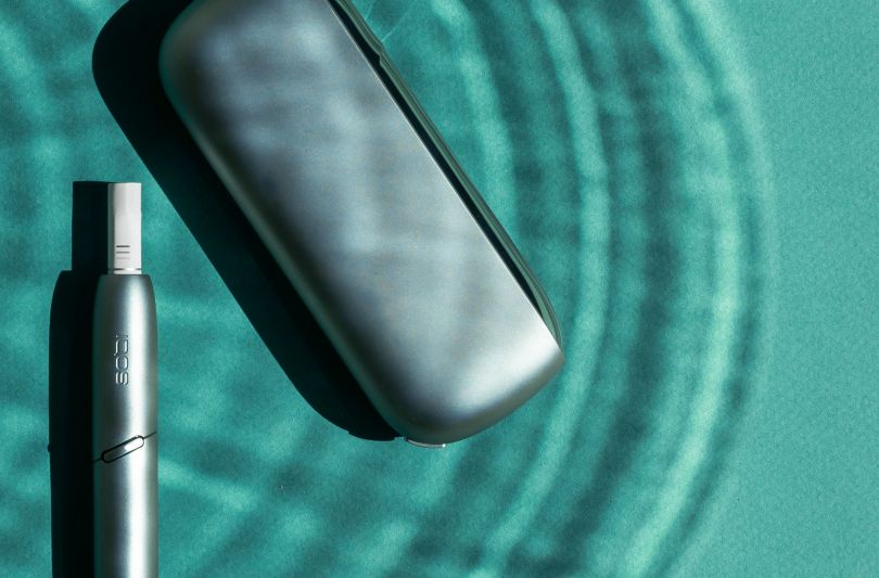 IQOS в цвете аквамарин