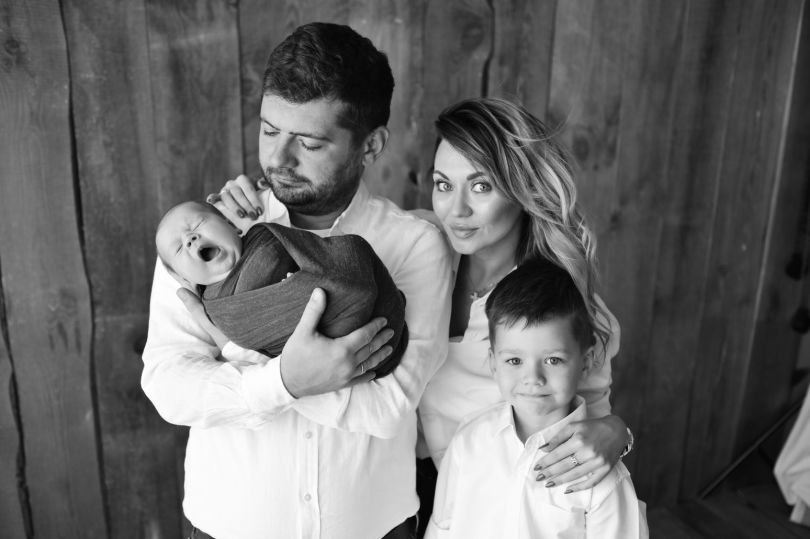 Анна Саливанчук с сыновьями и мужем