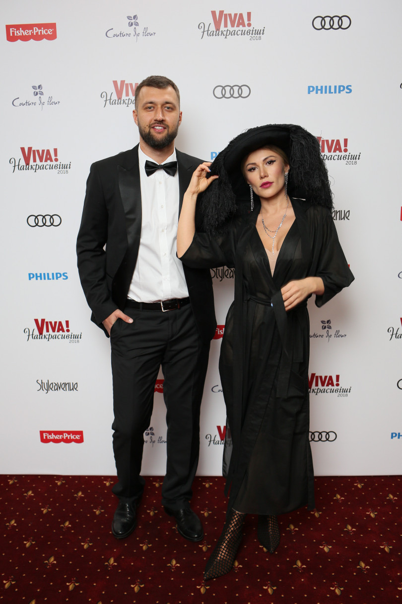 самые неожиданные наряды на красной дорожке