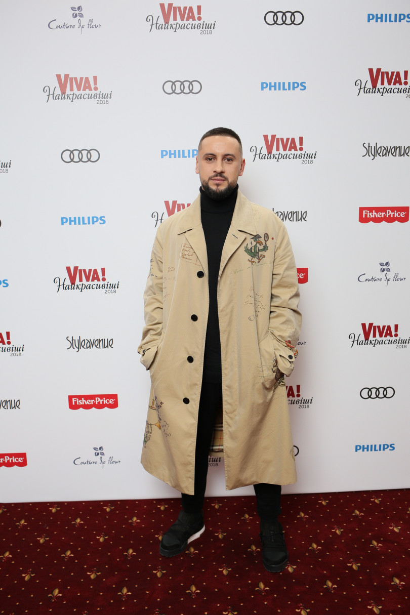 самые неожиданные наряды на красной дорожке